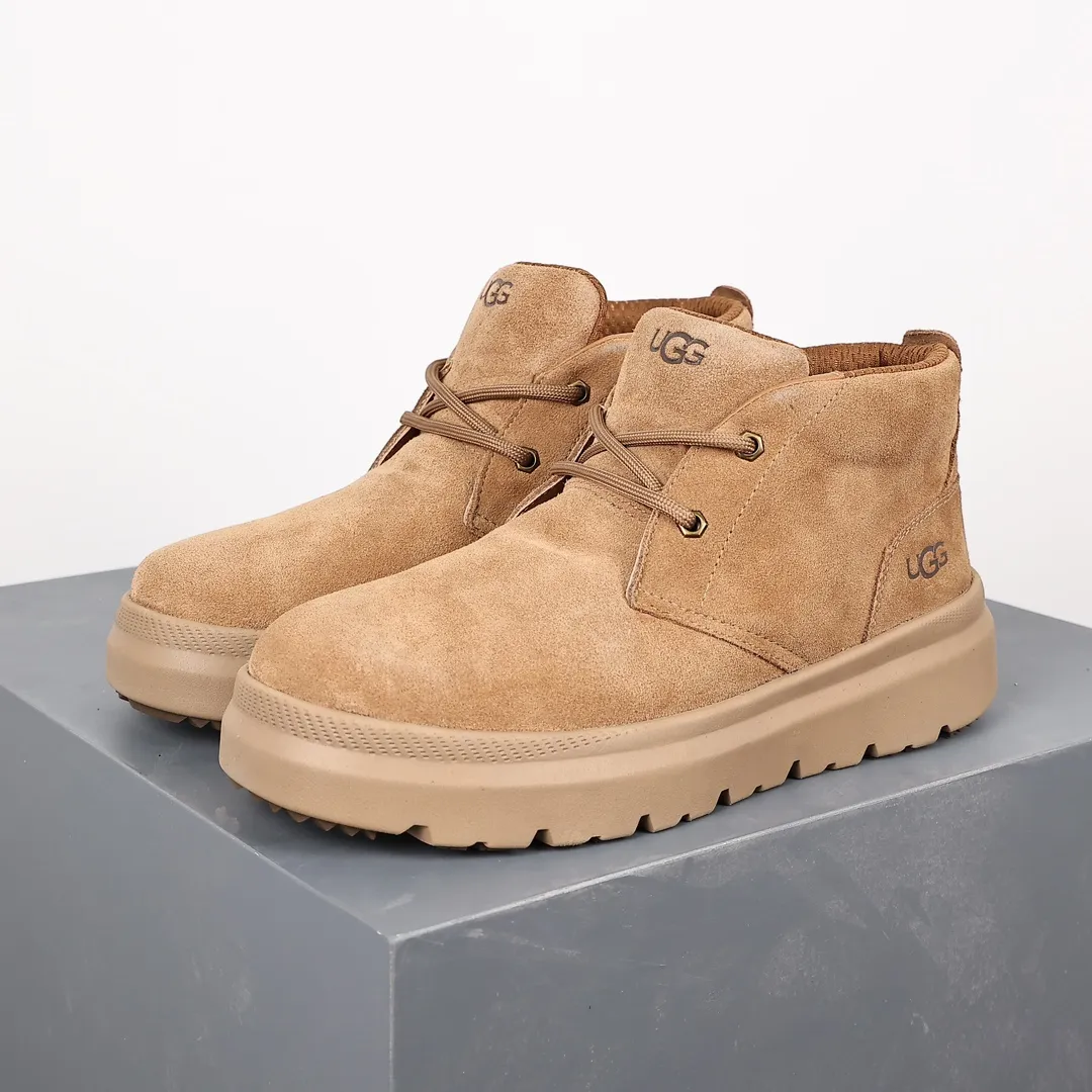 Pick up locally 💰760 The core recommendation is good price UGG2023 new autumn and winter men's comfortable flat-soled lace-up solid color round toe fashionable casual short boots 1151773 Burleigh series Burleigh Chuck boots 5mm UGGplush lining in the shoe, 10mm UGGplush Insole, waterproof suede upper, polyester fiber laces, embossed brand logo on the heel, EVA outsole, non-slip hollow spider web pattern rubber Size: 40 41 42 43 44 45